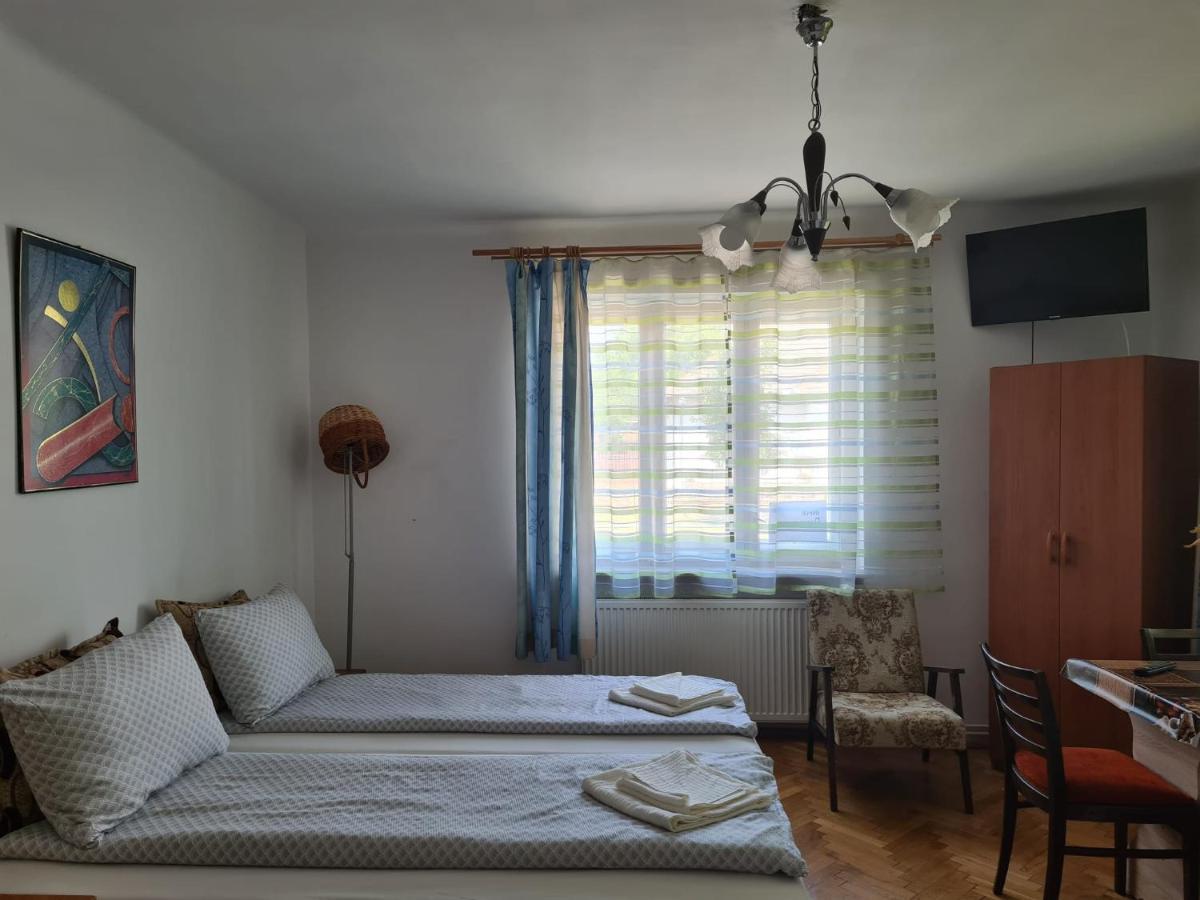 Sepsi-Szek Hotel Sfântu-Gheorghe Buitenkant foto